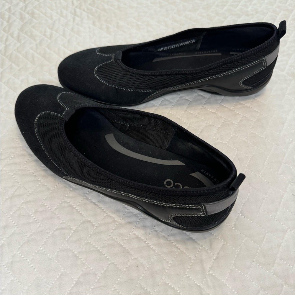 Ecco Black Women's Slip-On Flats